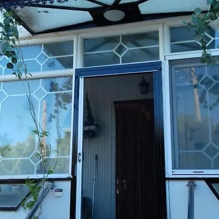 Helens Family House Near The Sea Apartment