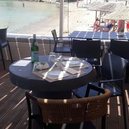 Helens Family House Near The Sea Appartamento *